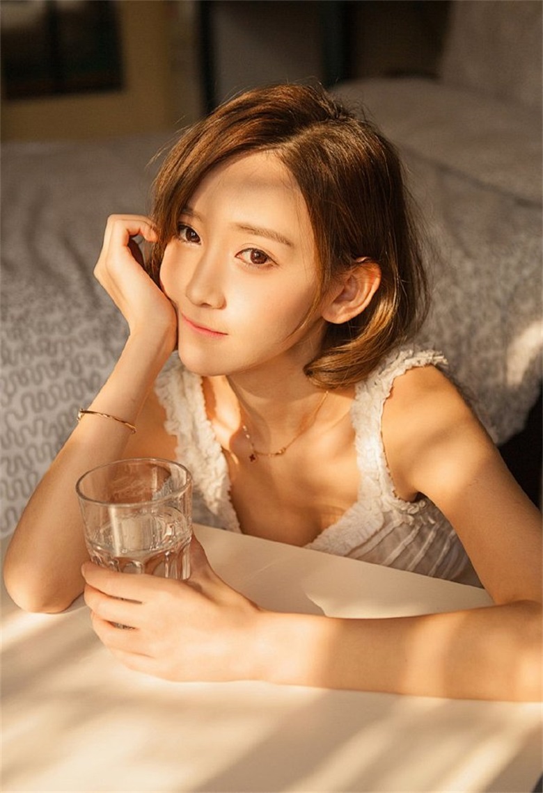 茶香四溢：一杯茶水，多重养生功效尽在其中